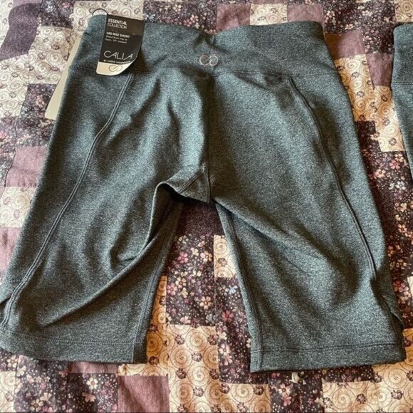 NWT Calia by Carrie Underwood Mid Rise Short XS - Picture 6 of 8